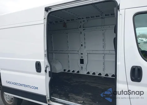 2021 Ram Promaster 2500 High Roof 159 Wb z USA, uszkodzony, nr VIN 3C6LRVDG8ME513895